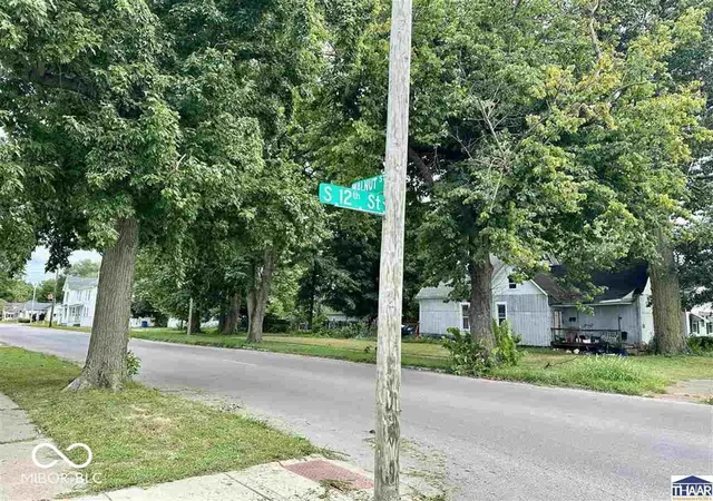 1st image of 200 S 12th St, Terre Haute, IN 47807 | MLS# 22079591