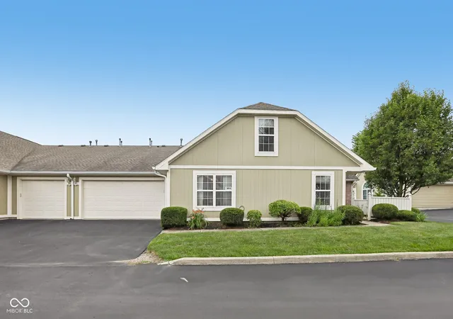 3rd image of 7347 Chapel Villas Ln #UNIT B, Indianapolis, IN 46214 | MLS# 22079758
