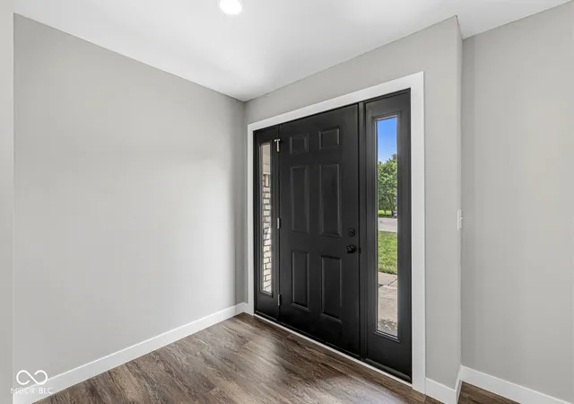 5th image of 420 Lindsay Ct, Indianapolis, IN 46214 | MLS# 22080106