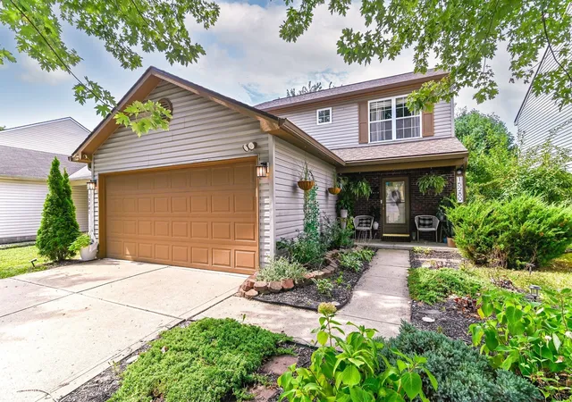 Photo 1 of Single family home for sale at 15289 Ten Point Dr, Noblesville, IN 46060 | MLS# 22080127 | Listing updated on 2026-10-02
