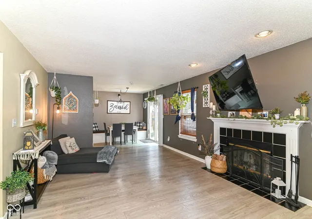 Photo 3 of Single family home for sale at 15289 Ten Point Dr, Noblesville, IN 46060 | MLS# 22080127 | Listing updated on 2026-10-02