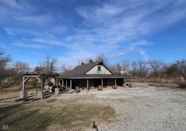 Homes for sale in Greensburg, IN | 1806 N County Road 80 Ne, Greensburg, IN 47240 | MLS# 22080698