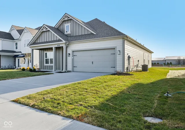 Photo 2 of Single family home for sale at 7105 Theo Baker Blvd, Pendleton, IN 46064 | MLS# 22080913 | Listing updated on 2026-10-01