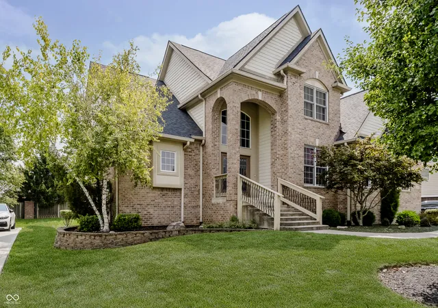 3rd image of 9698 Soaring Eagle Ln, Fishers, IN 46055 | MLS# 22080926