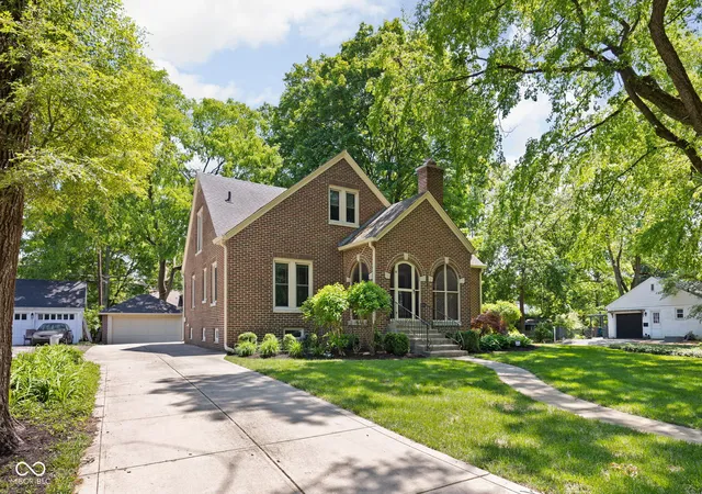 2nd image of 6001 Indianola Ave, Indianapolis, IN 46220 | MLS# 22081013