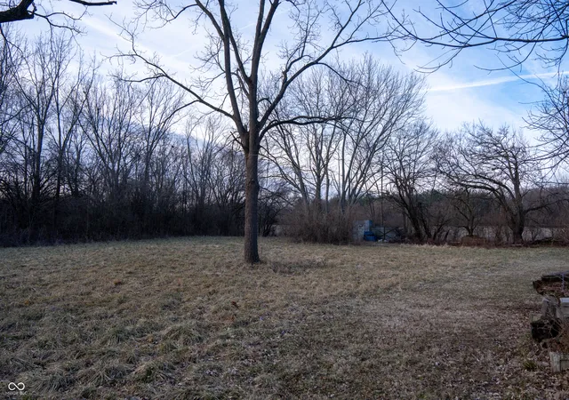 3rd image of 8121 E Edgewood Ave, Indianapolis, IN 46239 | MLS# 22081066