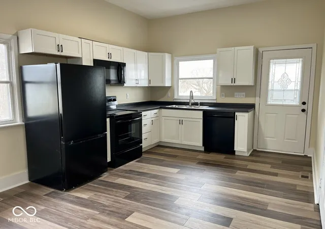 Photo 3 of Single family home for sale at 311 N Mill St, Veedersburg, IN 47987 | MLS# 22081304 | Listing updated on 2026-08-27
