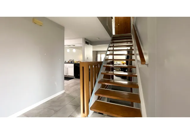 3rd image of 11538 Eden Ridge Ct, Indianapolis, IN 46236 | MLS# 22081396