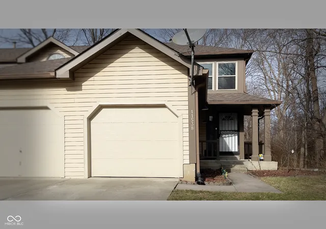 1st image of 11538 Eden Ridge Ct, Indianapolis, IN 46236 | MLS# 22081396