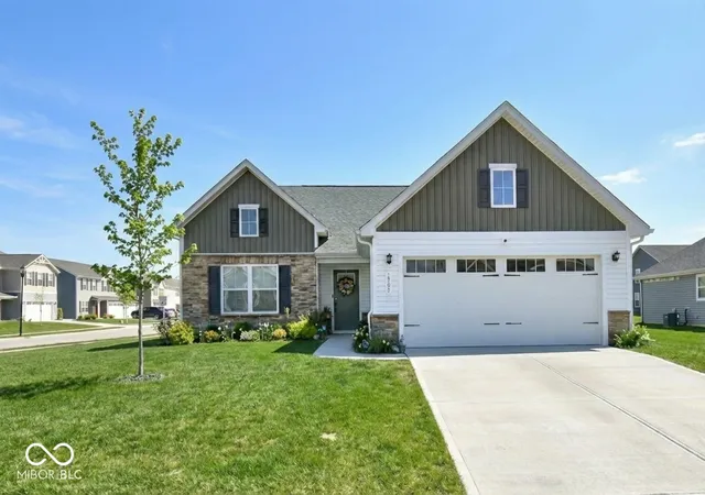 3rd image of 1789 River Birch Dr, Greenfield, IN 46140 | MLS# 22081411