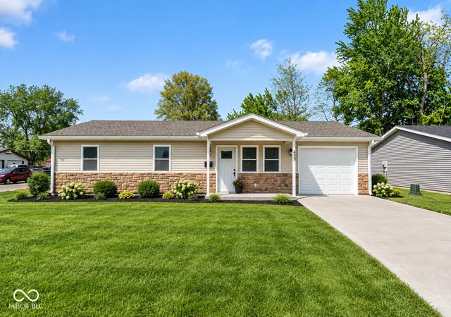 Photo 1 of Single family home for sale at 403 N Jackson St, Crothersville, IN 47229 | MLS# 22081419 | Listing updated on 2026-09-22