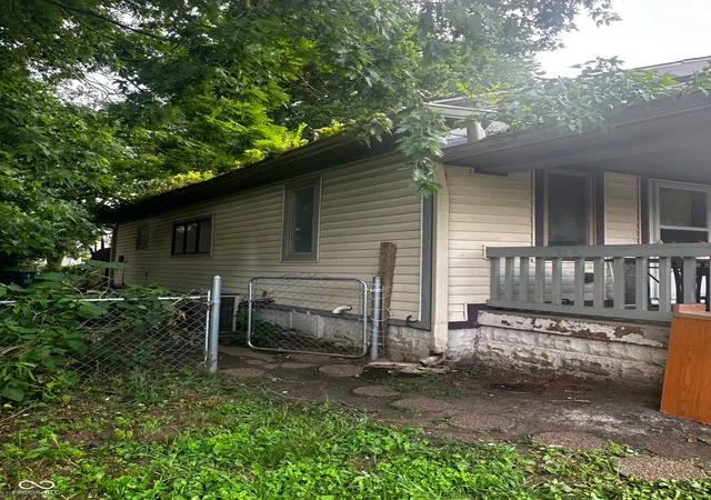 Photo 3 of Single family home for sale at 1837 W Wilkins St, Indianapolis, IN 46221 | MLS# 22081679 | Listing updated on 2026-08-01