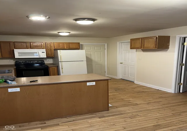 4th image of 1837 W Wilkins St, Indianapolis, IN 46221 | MLS# 22081679