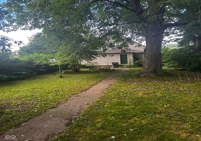 2nd image of 1845 W Wilkins St, Indianapolis, IN 46221 | MLS# 22081855