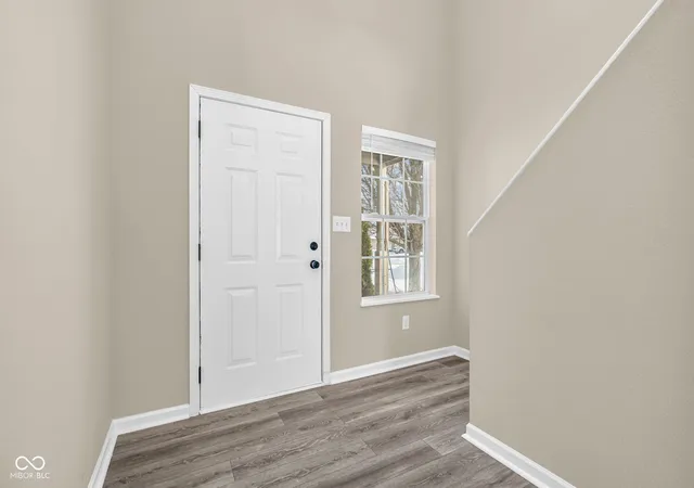 3rd image of 6128 Trillium Woods Ct, Indianapolis, IN 46221 | MLS# 22082011