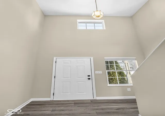 4th image of 6128 Trillium Woods Ct, Indianapolis, IN 46221 | MLS# 22082011
