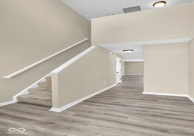 5th image of 6128 Trillium Woods Ct, Indianapolis, IN 46221 | MLS# 22082011