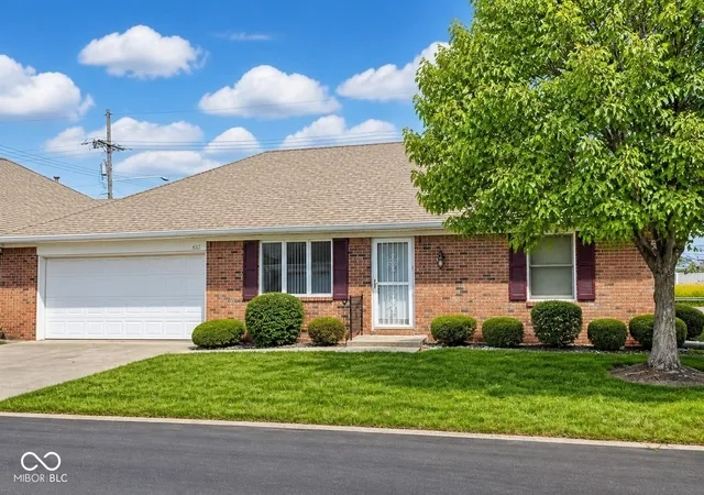 2nd image of 632 N Englewood Dr, Crawfordsville, IN 47933 | MLS# 22082053