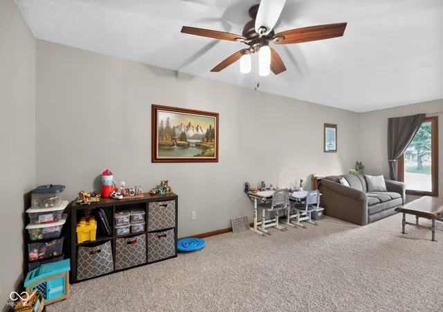 3rd image of 1103 Ridgeway Dr, Crawfordsville, IN 47933 | MLS# 22082072