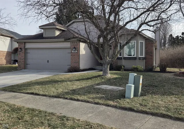 2nd image of 7438 Deville Ct, Indianapolis, IN 46256 | MLS# 22082121