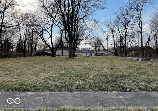 2nd image of 0 Locust St, Anderson, IN 46016 | MLS# 22082132