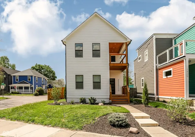 1st image of 1454 Laurel St, Indianapolis, IN 46203 | MLS# 22082135