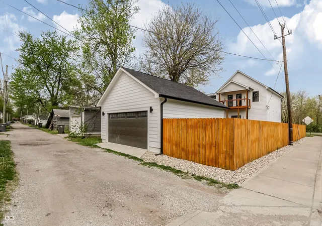 23rd image of 1454 Laurel St, Indianapolis, IN 46203 | MLS# 22082135