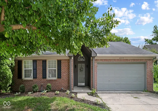 1st image of 6815 Cherry Laurel Ln, Fishers, IN 46038 | MLS# 22082219