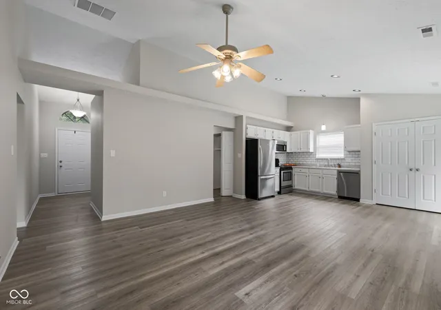 4th image of 6815 Cherry Laurel Ln, Fishers, IN 46038 | MLS# 22082219