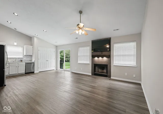 5th image of 6815 Cherry Laurel Ln, Fishers, IN 46038 | MLS# 22082219