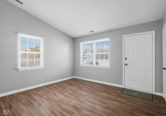 4th image of 6643 S New Jersey St, Indianapolis, IN 46227 | MLS# 22082238