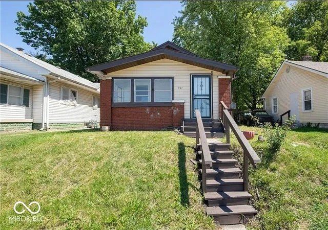 1st image of 737 N Sherman Dr, Indianapolis, IN 46201 | MLS# 22082302