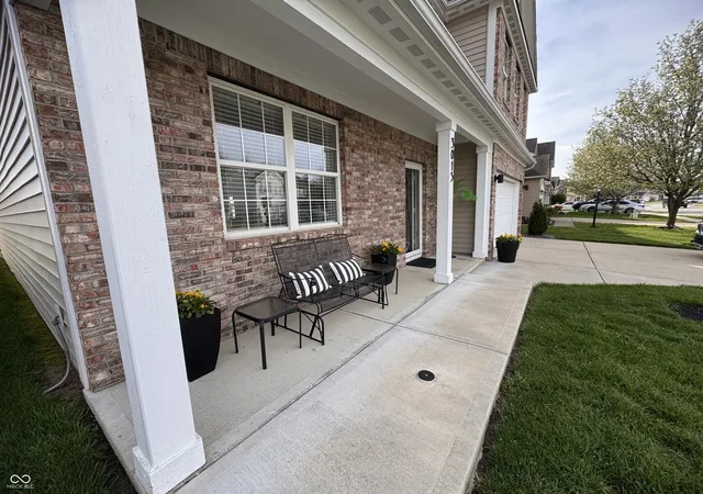 2nd image of 3015 Parkview Dr, Columbus, IN 47201 | MLS# 22082328