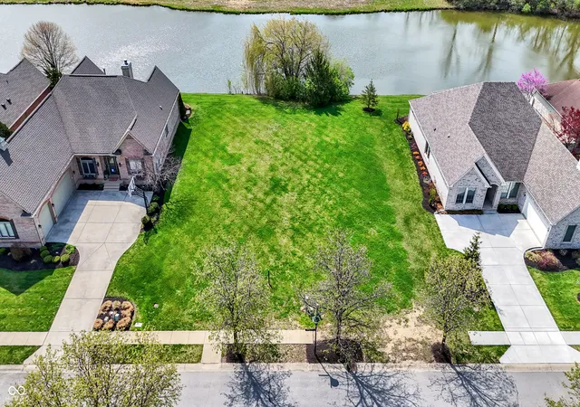 3rd image of 11995 Edgefield Dr, Fishers, IN 46037 | MLS# 22082532