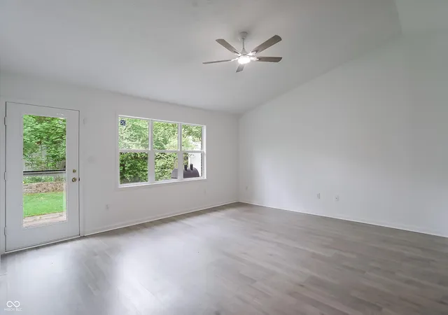 5th image of 3939 Gray Pond Ct, Indianapolis, IN 46237 | MLS# 22082597