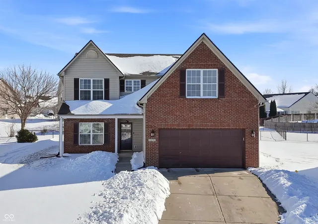 Photo 1 of Single family home for sale at 1071 Hazelwood Dr, Greenwood, IN 46143 | MLS# 22082648 | Listing updated on 2026-07-02