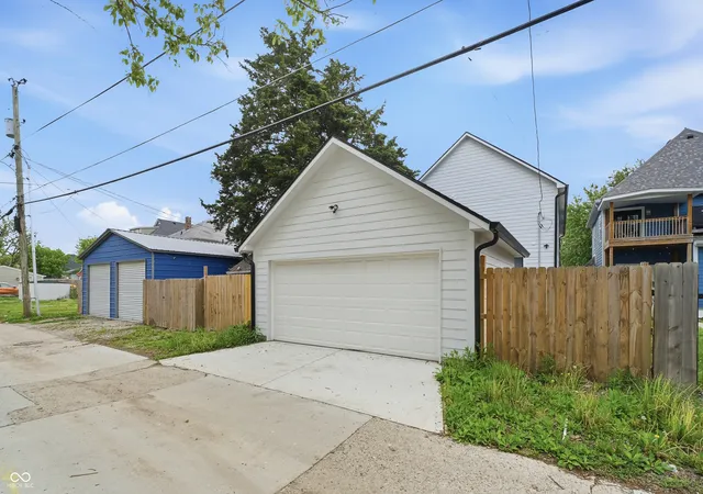 41st image of 220 Eastern Ave, Indianapolis, IN 46201 | MLS# 22082757