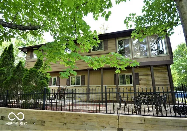1st image of 9105 Kinlock Dr, Indianapolis, IN 46256 | MLS# 22082789