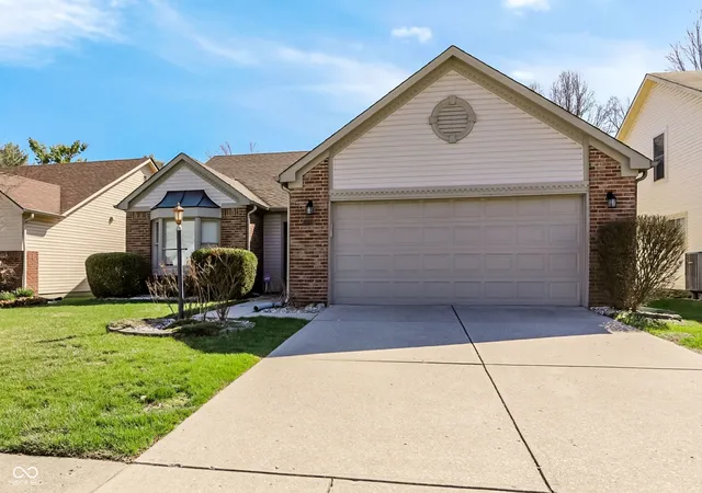 2nd image of 4625 Common Vista Cir, Indianapolis, IN 46220 | MLS# 22082894