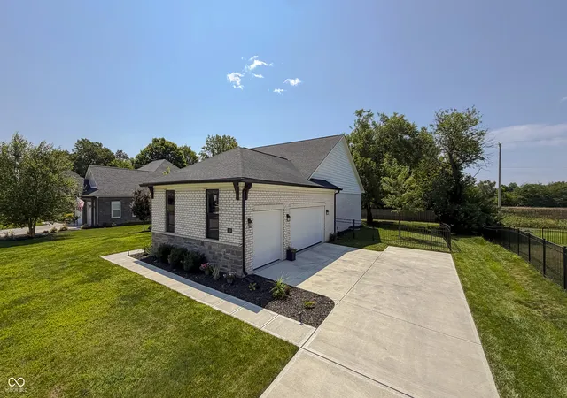 5th image of 110 Saundra Dr, Fortville, IN 46040 | MLS# 22082931