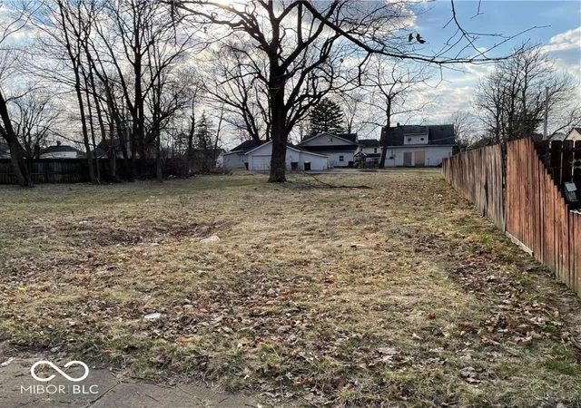 1st image of 2319 Pearl St, Anderson, IN 46016 | MLS# 22082987