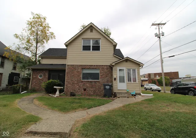 Homes for sale in Alexandria, IN | 117 E John St, Alexandria, IN 46001 | MLS# 22083038
