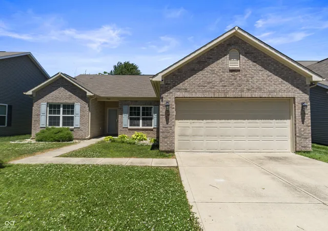 Photo 1 of Sale Pending at 5844 Edelle Dr, Indianapolis, IN 46237 | MLS# 22083123 | Listing updated on 2026-09-19