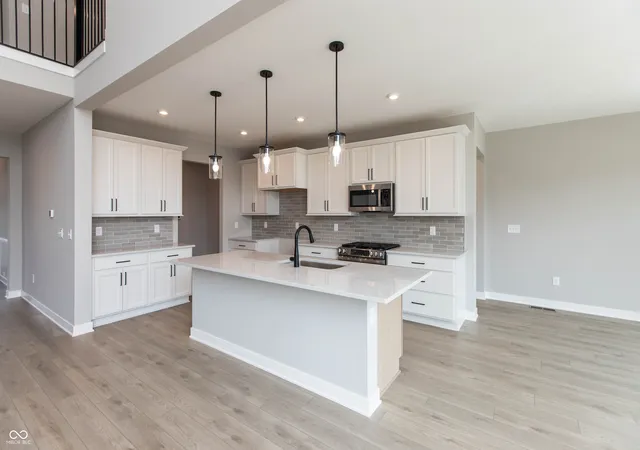 5th image of 12001 Water Bluff Pl, Fishers, IN 46040 | MLS# 22083219