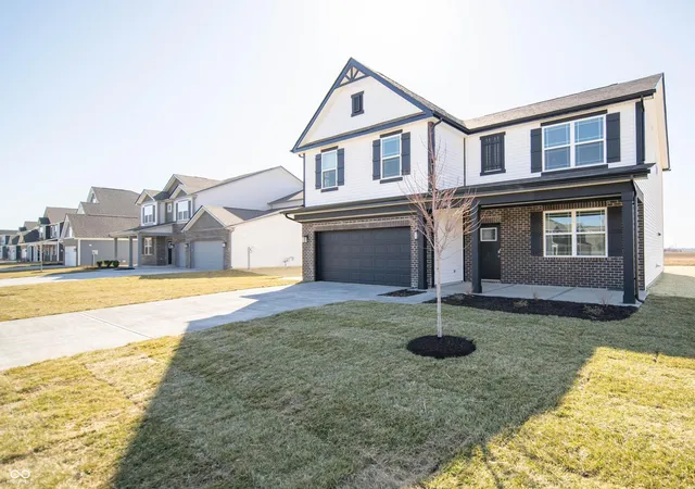 Homes for sale in Whiteland, IN | 801 Blaine Dr, Whiteland, IN 46184 | MLS# 22083364