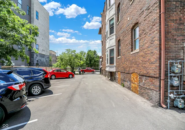 26th image of 2161 N Meridian St #6, Indianapolis, IN 46202 | MLS# 22083950