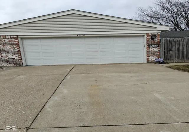 1st image of 7642 Lancer Ln, Lawrence, IN 46226 | MLS# 22084125