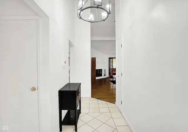 4th image of 7642 Lancer Ln, Lawrence, IN 46226 | MLS# 22084125