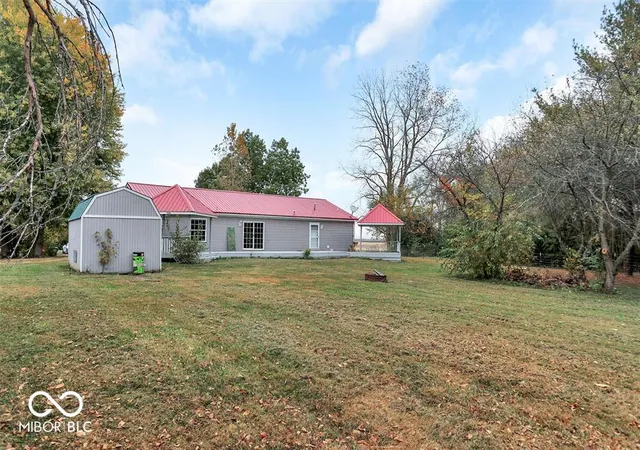 3rd image of 5495 E Greensburg Rd, Franklin, IN 46131 | MLS# 22084143