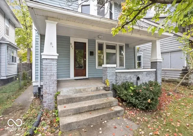 2nd image of 901 N Parker Ave, Indianapolis, IN 46201 | MLS# 22084243